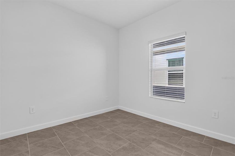 Spacious, unfurnished interior of a new home in Lennar at Turnleaf, Punta Gorda (Image 12).