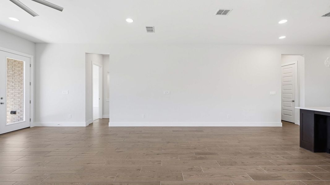 Spacious, unfurnished interior of a new home in Devonshire, Forney (Image 14). Spacious, unfurnished interior of a new home in Devonshire, Forney (Image 14).