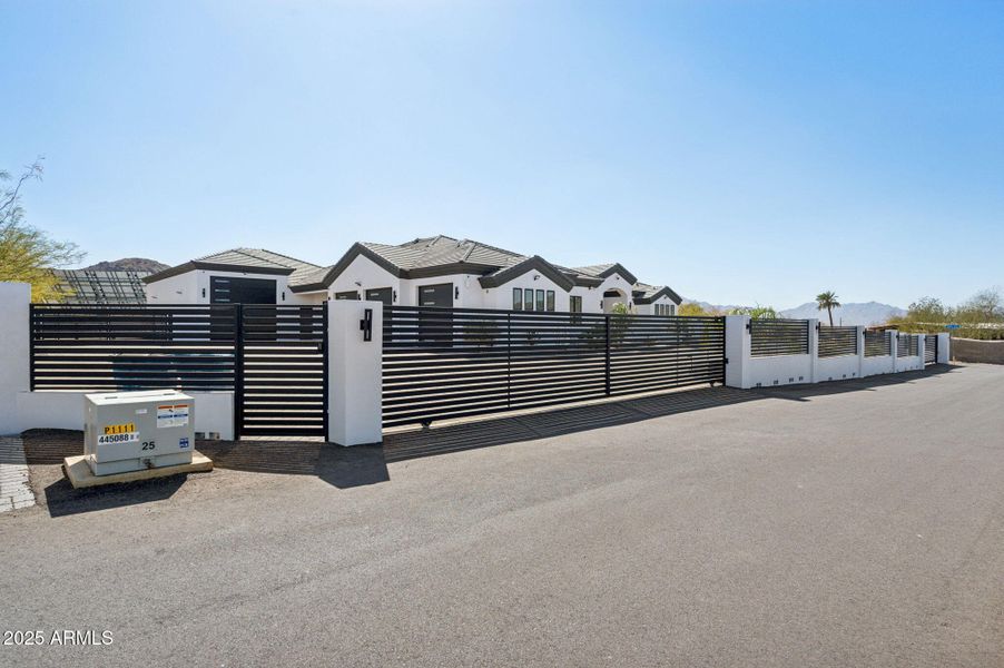 81-web-or-mls-3939-w-fox-rd 81-web-or-mls-3939-w-fox-rd