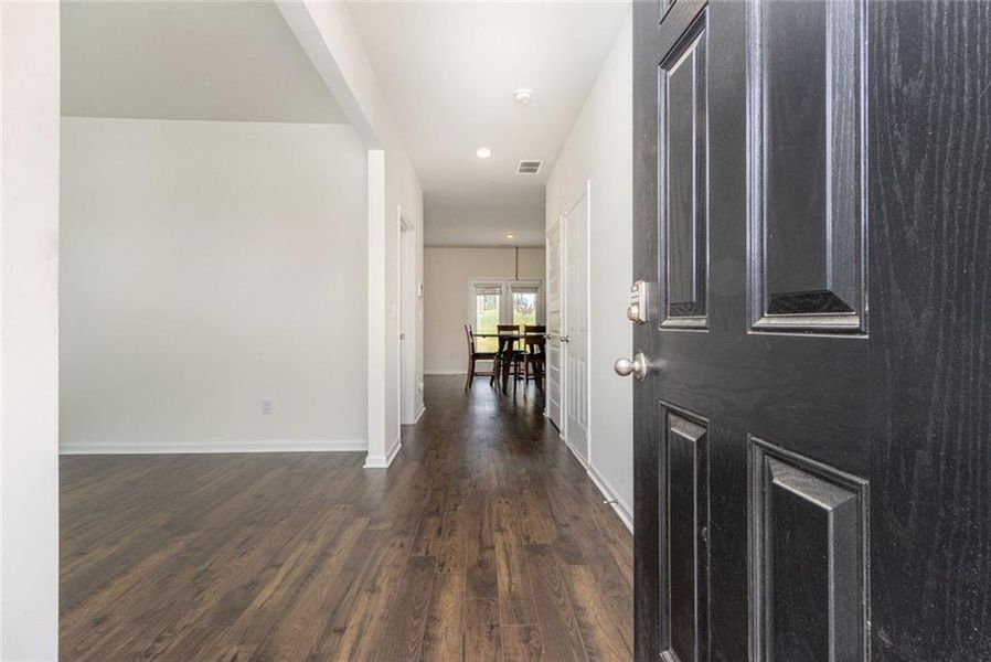 Spacious, unfurnished interior of a new home in Broder Farm, Stockbridge (Image 18).