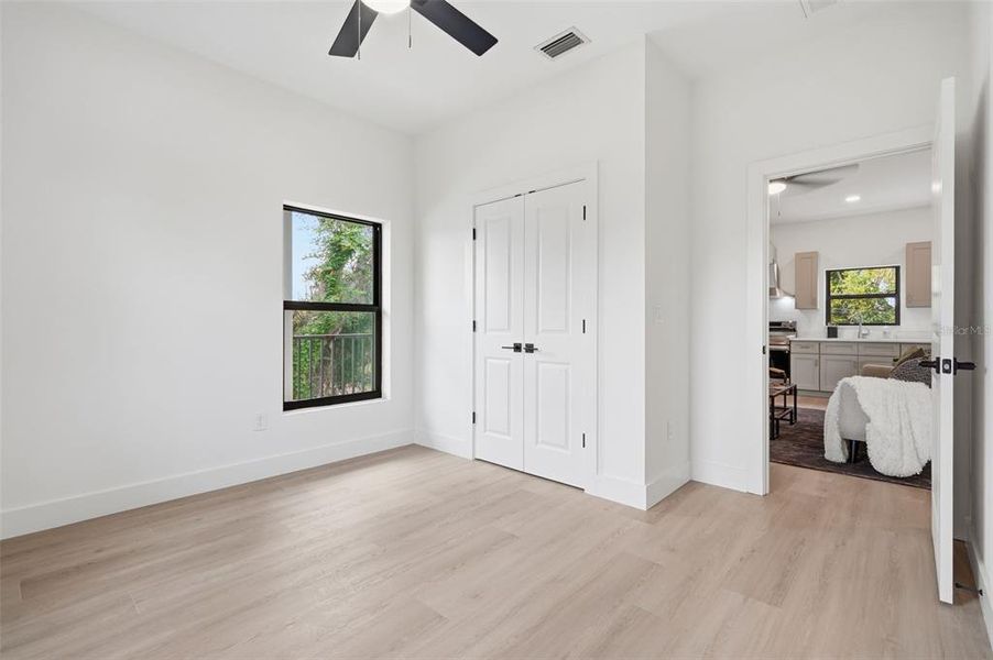 Spacious, unfurnished interior of a new home in , St. Petersburg (Image 59). Spacious, unfurnished interior of a new home in , St. Petersburg (Image 59).
