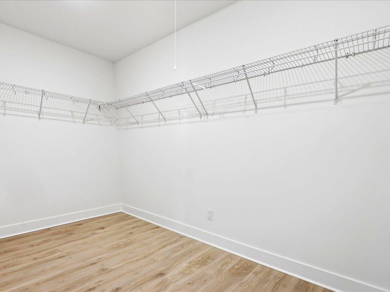 Spacious, unfurnished interior of a new home in , Summerville (Image 29).