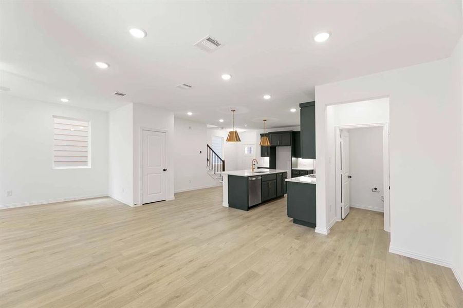 Spacious, unfurnished interior of a new home in Sereno Oaks at Buckner Terrace, Dallas (Image 16). Spacious, unfurnished interior of a new home in Sereno Oaks at Buckner Terrace, Dallas (Image 16).