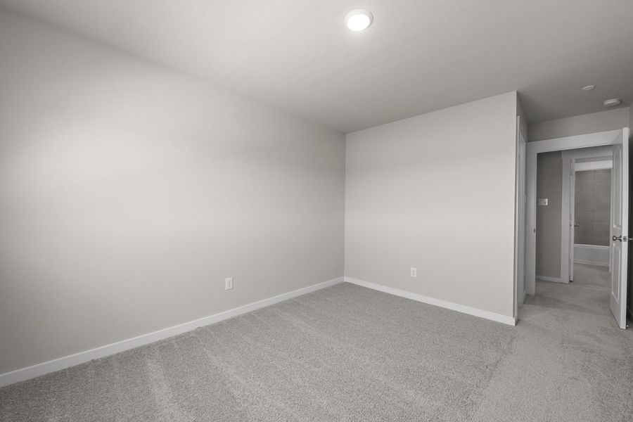 Spacious, unfurnished interior of a new home in Sierra Vista Townhomes, Rosharon (Image 13).