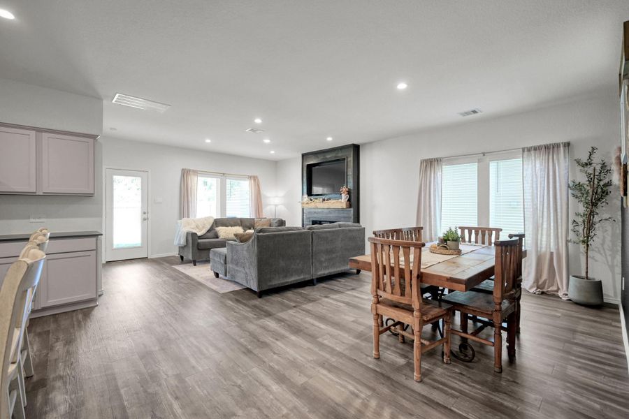 Furnished interior view inside a new home in Summerwood Trails, Willis (Image 10). Furnished interior view inside a new home in Summerwood Trails, Willis (Image 10).