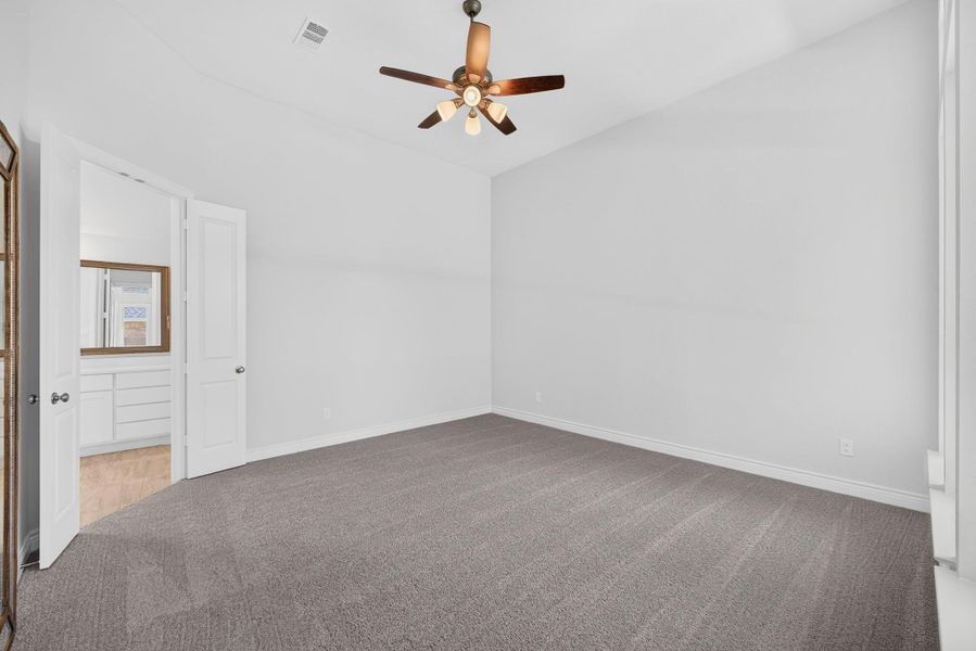 Spacious, unfurnished interior of a new home in Audubon 60′, Magnolia (Image 41).