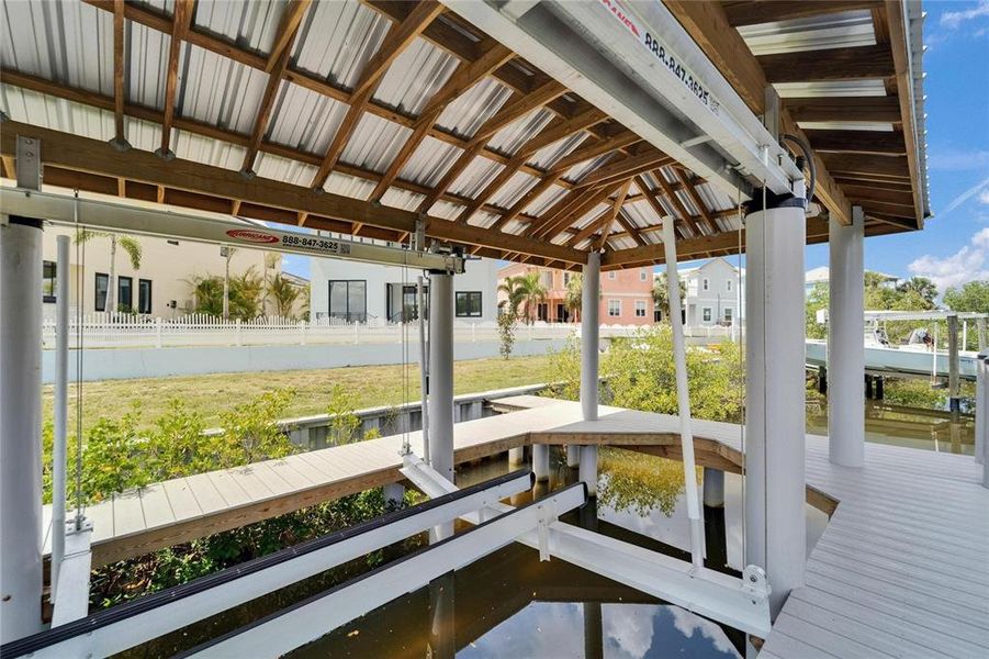 Exterior details and patio area of a home in , Apollo Beach (Image 52).
