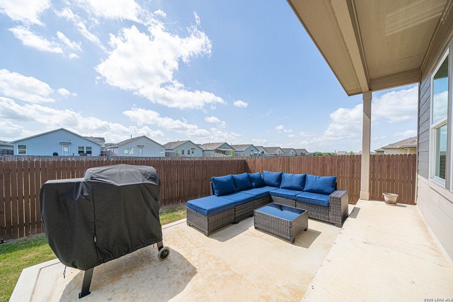 Exterior details and patio area of a home in Hidden Trails, Bulverde (Image 23).