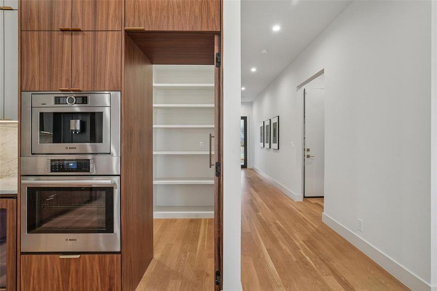 Furnished interior view inside a new home in , Dallas (Image 36). Furnished interior view inside a new home in , Dallas (Image 36).