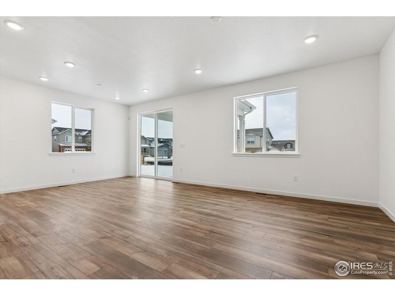 Spacious, unfurnished interior of a new home in The Overlook at Johnstown Farms, Johnstown (Image 26).