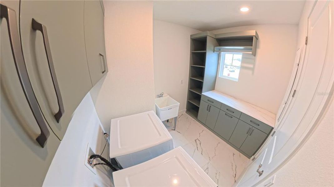 Furnished interior view inside a new home in Willow Ridge, Montverde (Image 30).