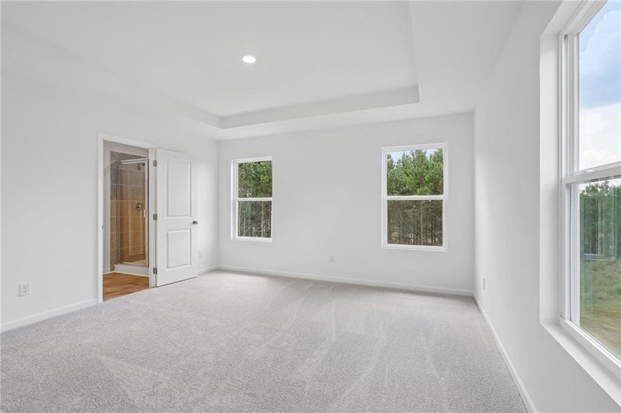 Spacious, unfurnished interior of a new home in Heritage River, Euharlee (Image 43).