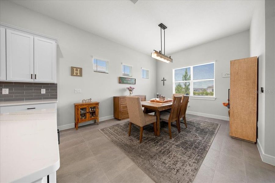 Furnished interior view inside a new home in Del Webb Stone Creek, Ocala (Image 31).