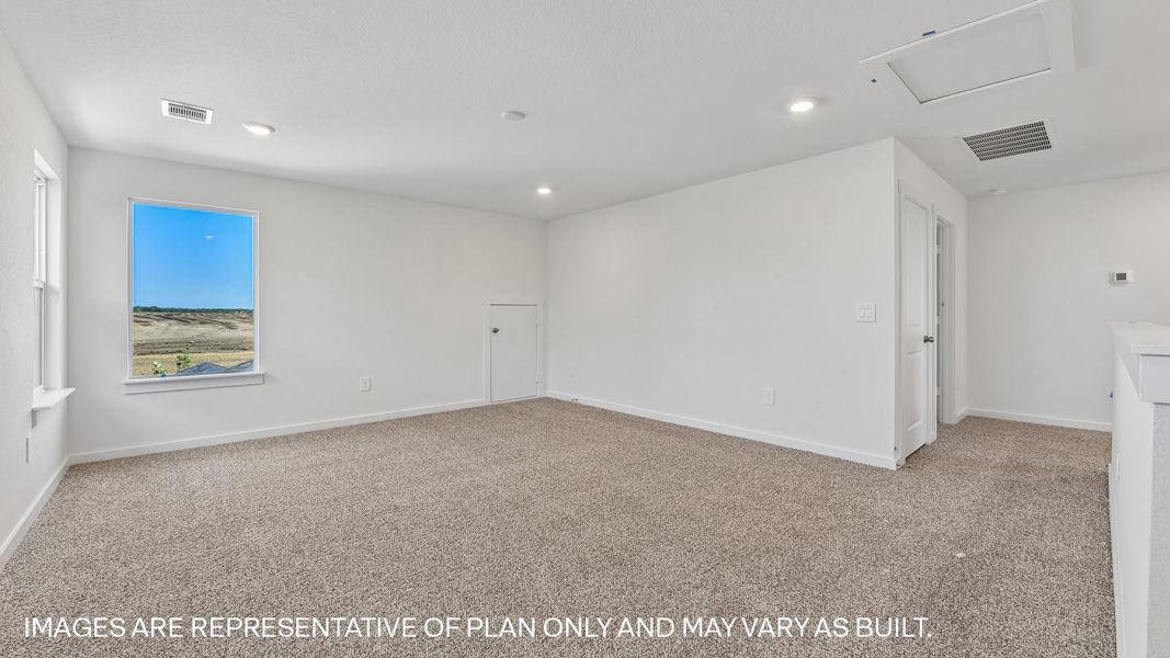 Spacious, unfurnished interior of a new home in Frontier, Mustang Ridge (Image 19).