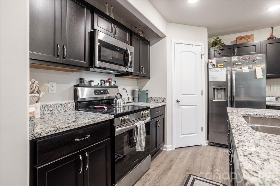 Furnished interior view inside a new home in , Kings Mountain (Image 6).