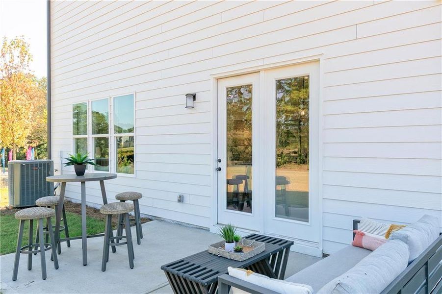 Exterior details and patio area of a home in Annsbury Park, Lilburn (Image 29).