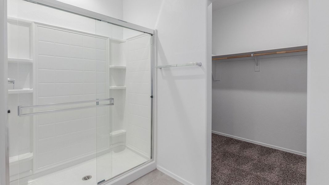 Spacious, unfurnished interior of a new home in Blackhawk, Tucson (Image 28).