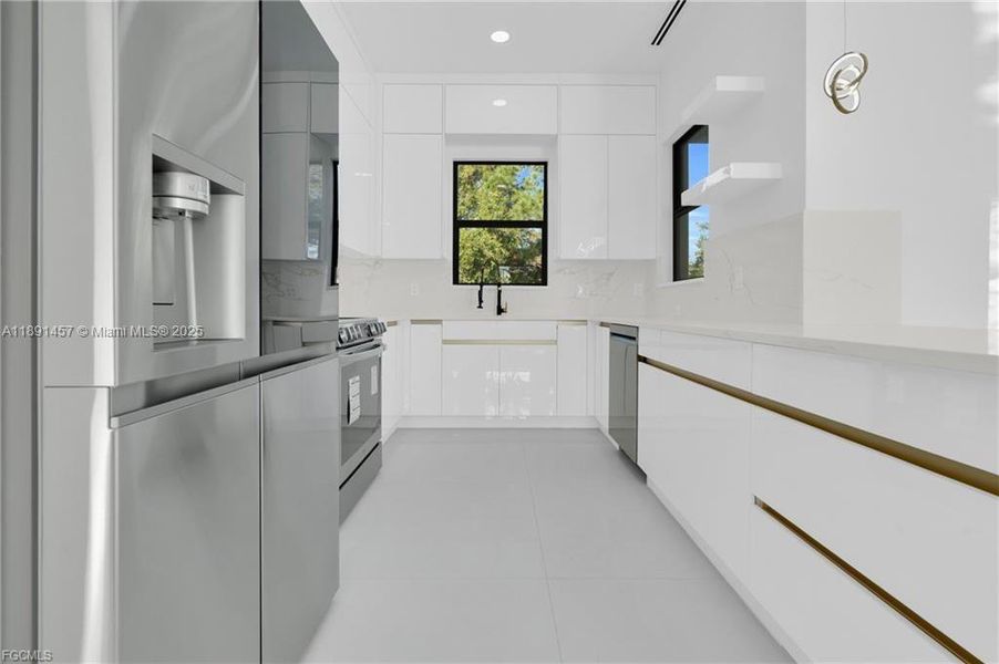 Furnished interior view inside a new home in , Lehigh Acres (Image 7). Furnished interior view inside a new home in , Lehigh Acres (Image 7).