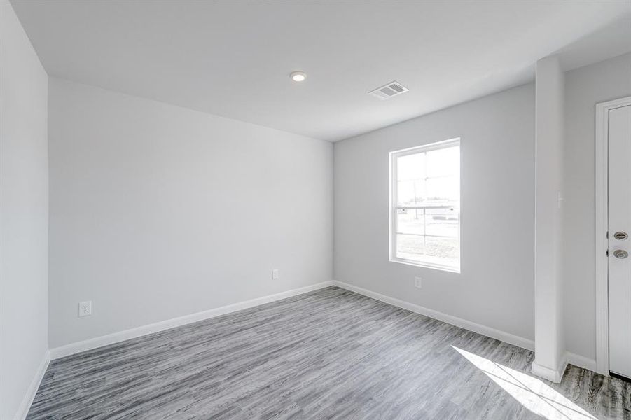 Spacious, unfurnished interior of a new home in Villages of Mayfield, Cleburne (Image 33).