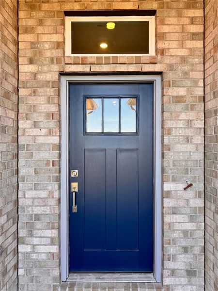 Exterior details and patio area of a home in Lexington Heights, Willis (Image 2).