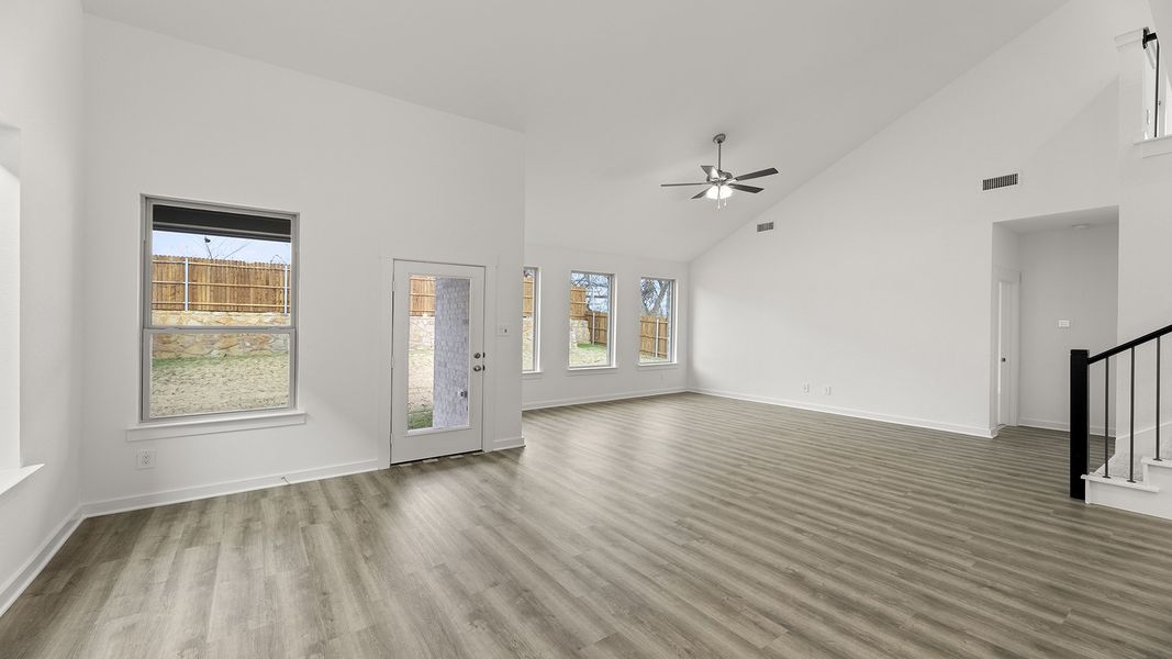 Spacious, unfurnished interior of a new home in Keeneland 50s, Aubrey (Image 17).