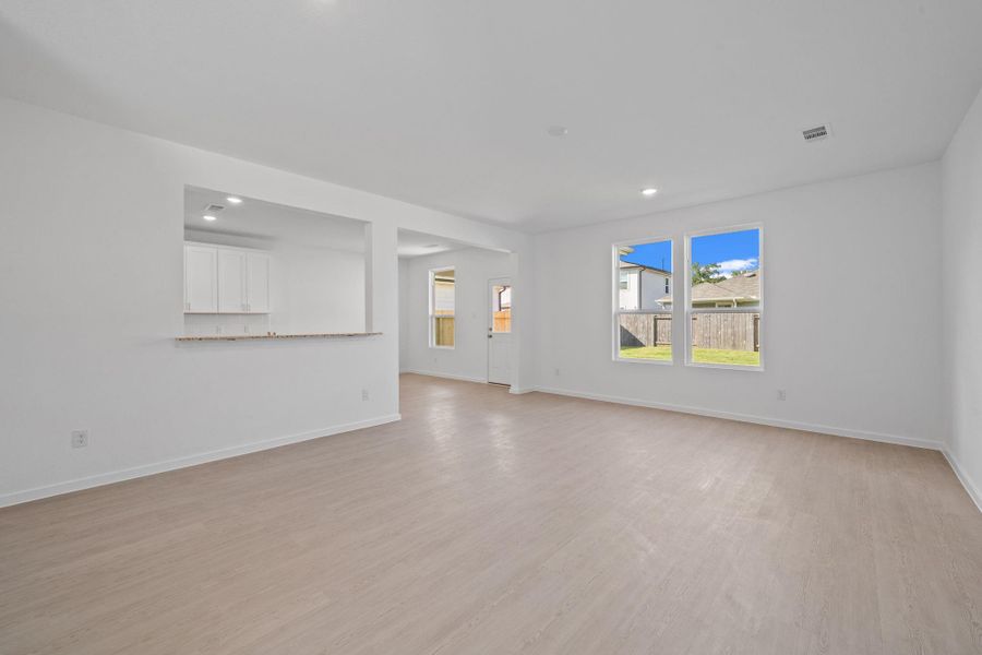 Spacious, unfurnished interior of a new home in Peppervine, Porter (Image 32).
