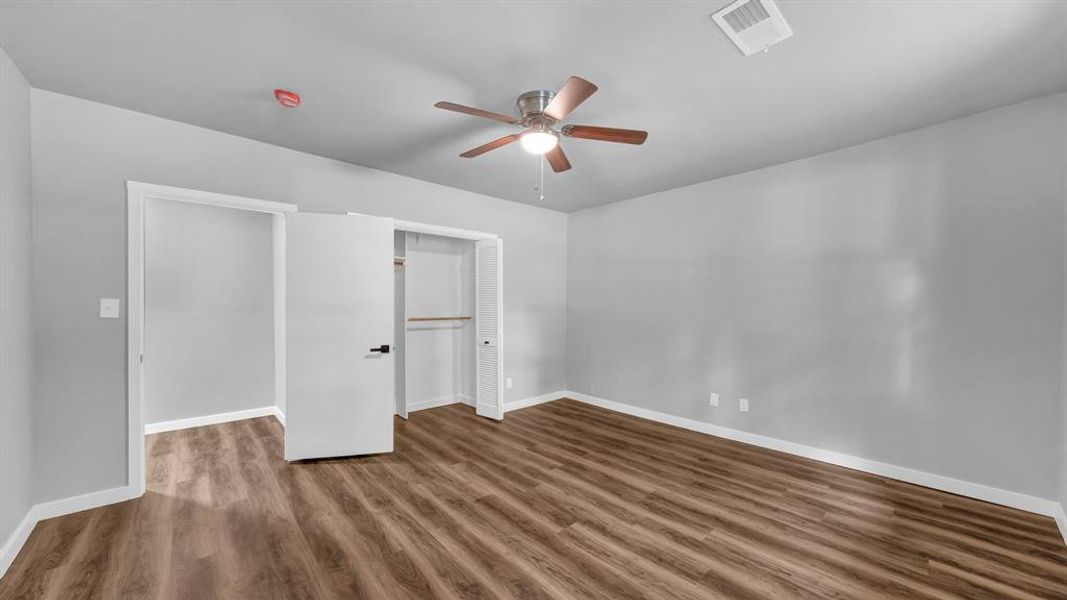 Spacious, unfurnished interior of a new home in , Weatherford (Image 24).