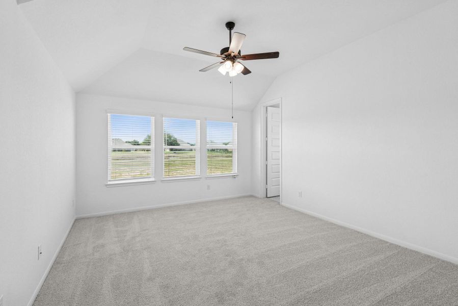 Spacious primary suite