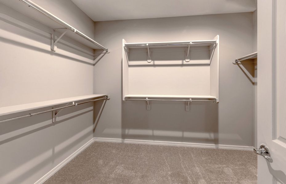 Spacious, unfurnished interior of a new home in Vistoso Canyon Estates, Oro Valley (Image 14). Spacious, unfurnished interior of a new home in Vistoso Canyon Estates, Oro Valley (Image 14).