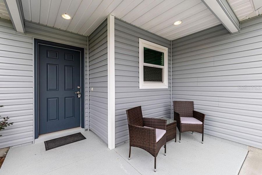 Exterior details and patio area of a home in , The Villages (Image 4).