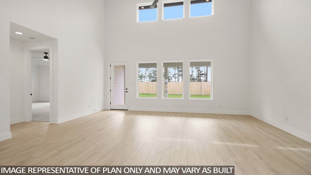 Spacious, unfurnished interior of a new home in Silverthorne, Conroe (Image 11).