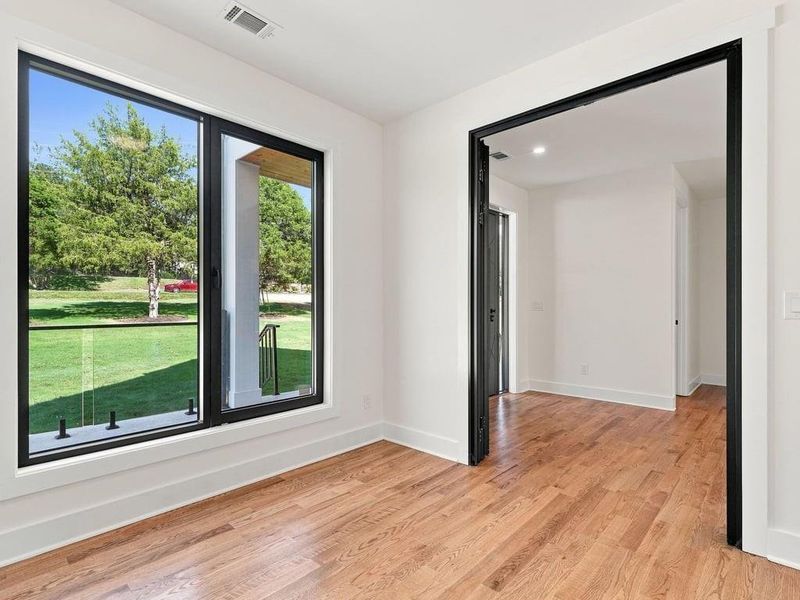 Spacious, unfurnished interior of a new home in , Marietta (Image 29).