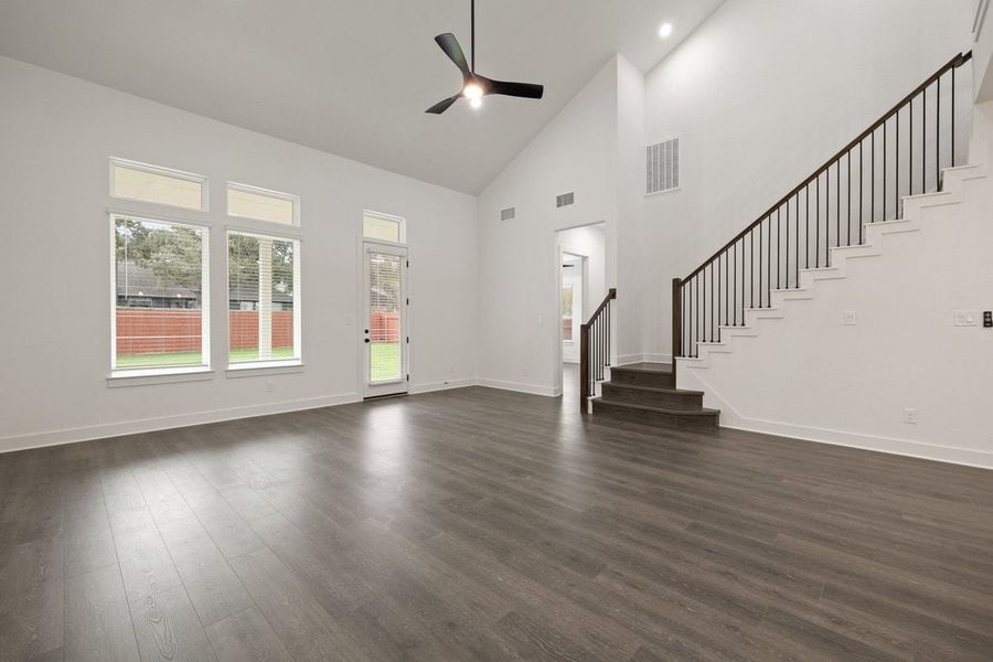Spacious, unfurnished interior of a new home in Sauls Ranch, Round Rock (Image 18).