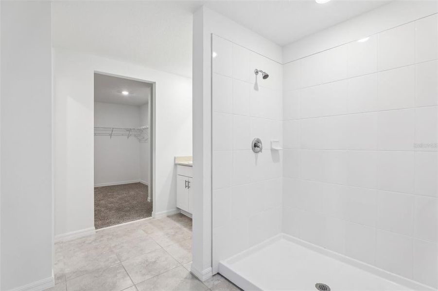 Spacious, unfurnished interior of a new home in Lake Deer Estates - Signature Series, Poinciana (Image 27). Spacious, unfurnished interior of a new home in Lake Deer Estates - Signature Series, Poinciana (Image 27).