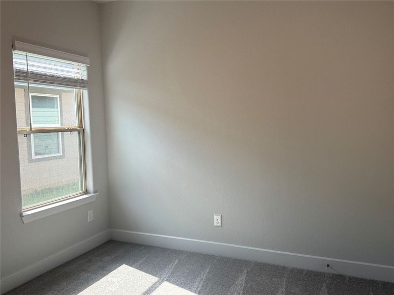Spacious, unfurnished interior of a new home in Lexington Heights, Willis (Image 14).