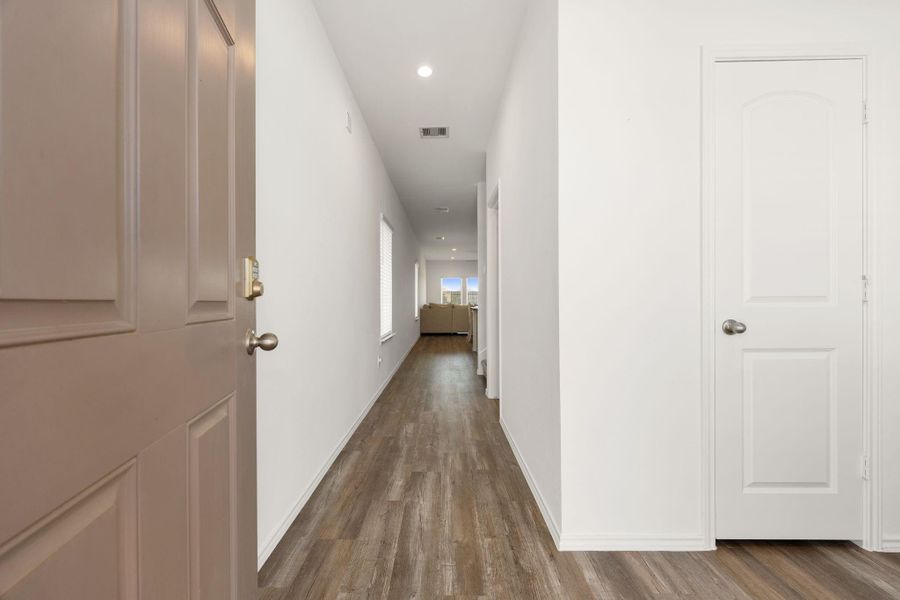 Spacious, unfurnished interior of a new home in Breckenridge Forest, Spring (Image 22).