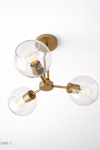 DDB48AFA-230A-4781-B2DB-66B1CCA5E801