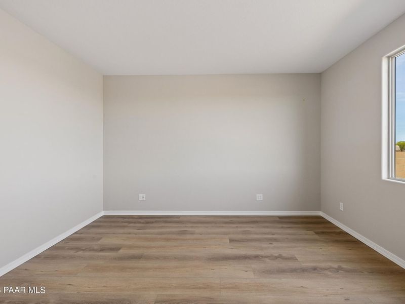 Spacious, unfurnished interior of a new home in North Ridge at Pronghorn Ranch, Prescott Valley (Image 35).
