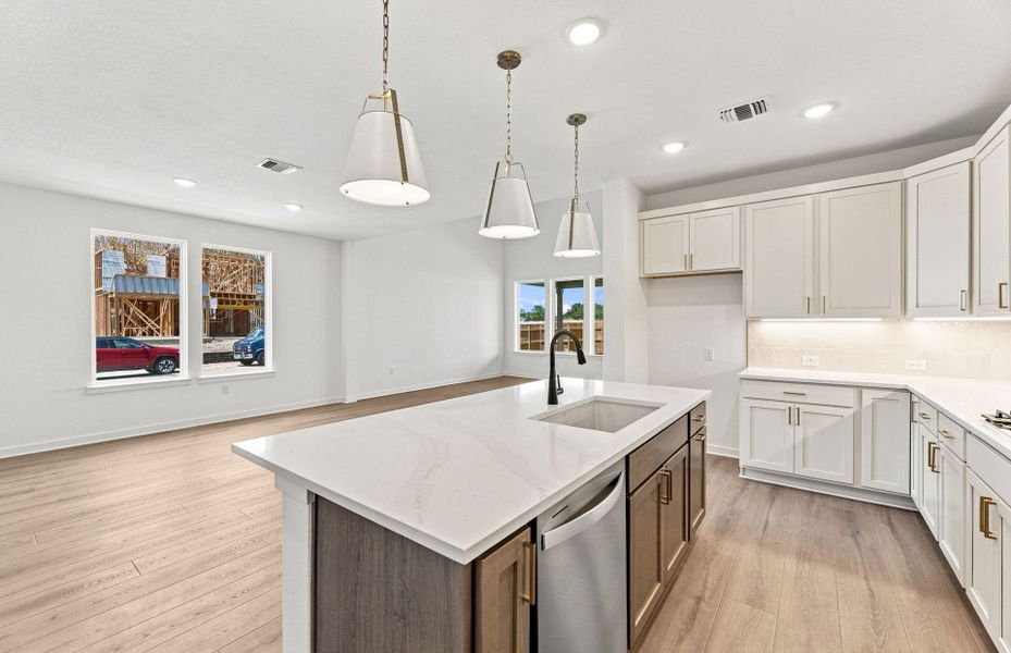 Furnished interior view inside a new home in Kuempel Farms, Pflugerville (Image 7).