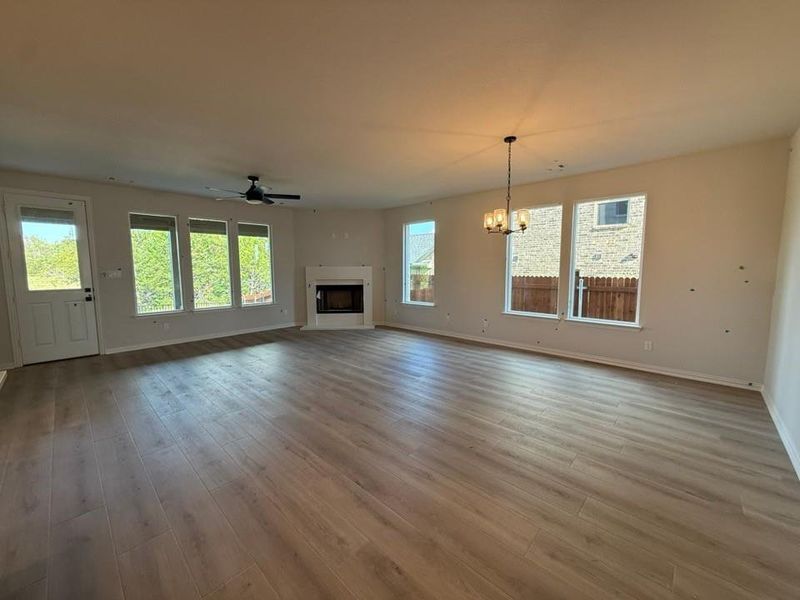 Spacious, unfurnished interior of a new home in Waterford Park, Weatherford (Image 13). Spacious, unfurnished interior of a new home in Waterford Park, Weatherford (Image 13).