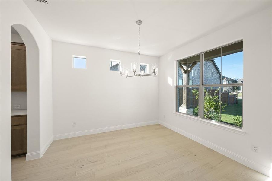 4413 Wheatbud- Dining-1