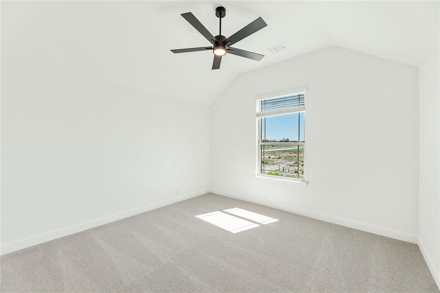 Spacious, unfurnished interior of a new home in Glenbrook, Red Oak (Image 36).