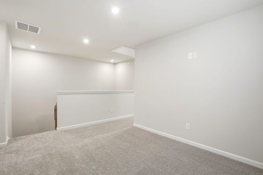 Spacious, unfurnished interior of a new home in Hedgecliff Townes, Kannapolis (Image 21). Spacious, unfurnished interior of a new home in Hedgecliff Townes, Kannapolis (Image 21).
