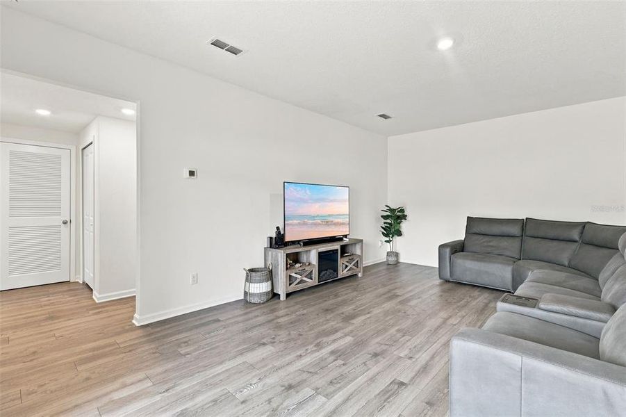 Furnished interior view inside a new home in Dunns Crossing, Jacksonville (Image 12). Furnished interior view inside a new home in Dunns Crossing, Jacksonville (Image 12).