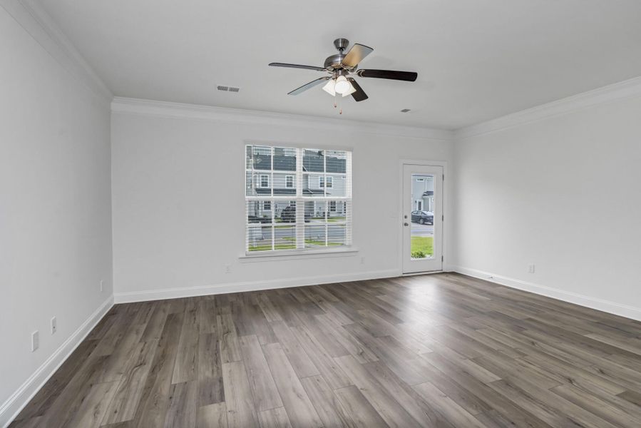 Spacious, unfurnished interior of a new home in Lake Carolina Townhomes, Columbia (Image 16).