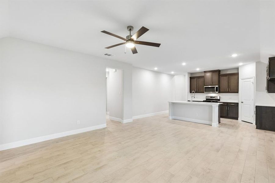 Spacious, unfurnished interior of a new home in Sicily, Princeton (Image 16). Spacious, unfurnished interior of a new home in Sicily, Princeton (Image 16).