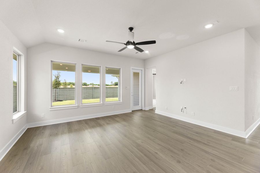 Representative unfurnished interior of a home built from the Hazel by Tri Pointe Homes in Treeline, Justin (Image 15).
