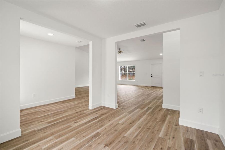 Spacious, unfurnished interior of a new home in , Weeki Wachee (Image 45).
