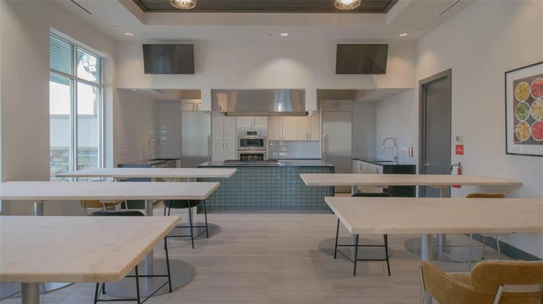 Community amenities in , St. Cloud (Image 33).