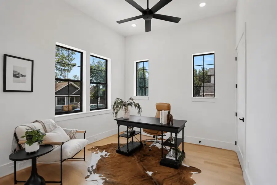 Furnished interior view inside a new home in , Houston (Image 15). Furnished interior view inside a new home in , Houston (Image 15).